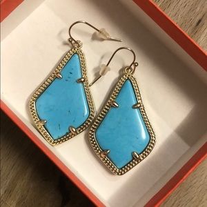 Never been worn Kendra Scott earrings!